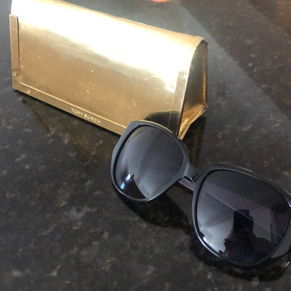 Black large frame sunglasses